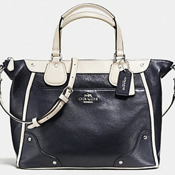 🔥 COACH AUTHENTIC! Rare color to find! - Picture 1 of 4